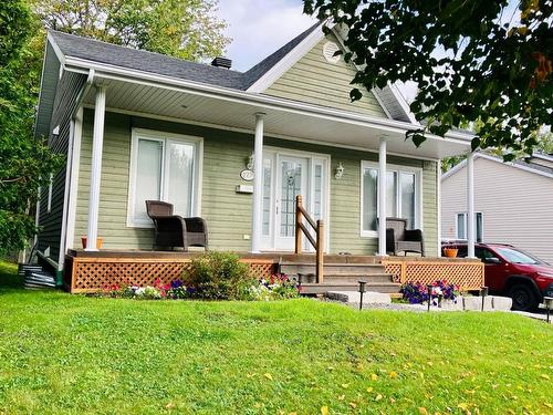 FaÃ§ade - 729  - 731 Rue Des Caryers, Québec (La Haute-Saint-Charles), QC - Outdoor With Deck Patio Veranda