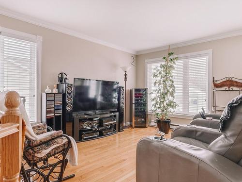 Salon - 729  - 731 Rue Des Caryers, Québec (La Haute-Saint-Charles), QC - Indoor Photo Showing Living Room