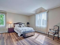 Master bedroom - 