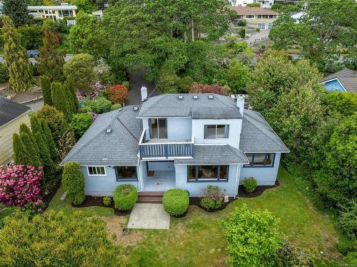 3751 Cadboro Bay Rd, Saanich, BC 