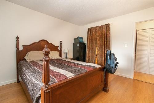 228-1665 Ufton Court, Kelowna, BC - Indoor Photo Showing Bedroom