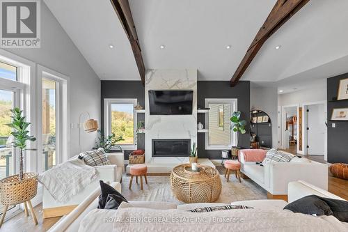 236 Barnum House Road, Alnwick/Haldimand, ON - Indoor Photo Showing Living Room With Fireplace