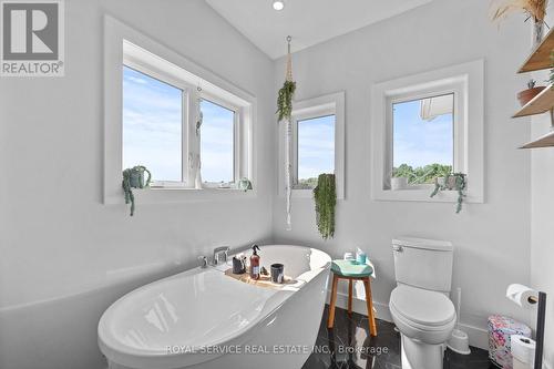 236 Barnum House Road, Alnwick/Haldimand, ON - Indoor Photo Showing Bathroom