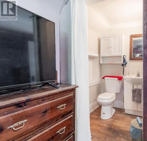 171 Woodward Ave, Sault Ste Marie, ON - Indoor Photo Showing Bathroom