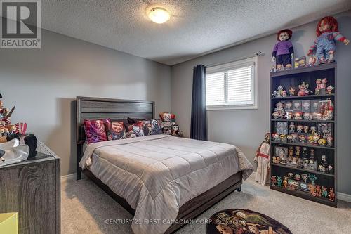 658 North Leaksdale Circle, London, ON - Indoor Photo Showing Bedroom