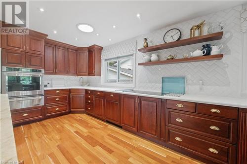 13 Rusholme Crescent, St. Catharines, ON - Indoor Photo Showing Kitchen