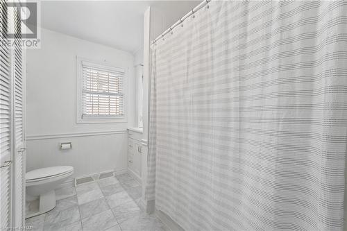 13 Rusholme Crescent, St. Catharines, ON - Indoor Photo Showing Bathroom