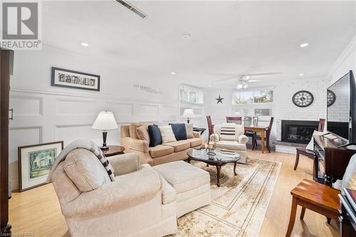 13 Rusholme Crescent, St. Catharines, ON - Indoor Photo Showing Living Room With Fireplace