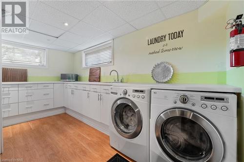 13 Rusholme Crescent, St. Catharines, ON - Indoor Photo Showing Laundry Room