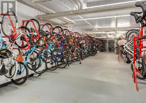 330, 88 9 Street Ne, Calgary, AB - Indoor Photo Showing Garage