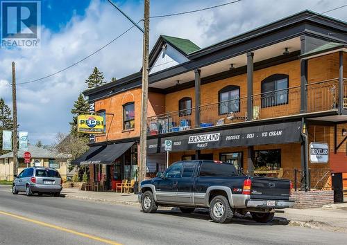 330, 88 9 Street Ne, Calgary, AB - Outdoor With Balcony