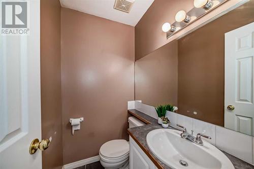 1059 Abbeydale Drive Ne, Calgary, AB - Indoor Photo Showing Bathroom