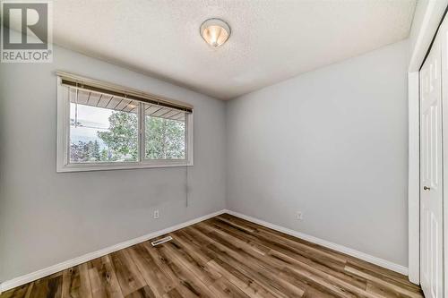 1059 Abbeydale Drive Ne, Calgary, AB - Indoor Photo Showing Other Room