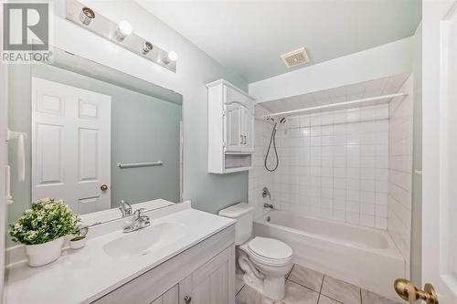 1059 Abbeydale Drive Ne, Calgary, AB - Indoor Photo Showing Bathroom