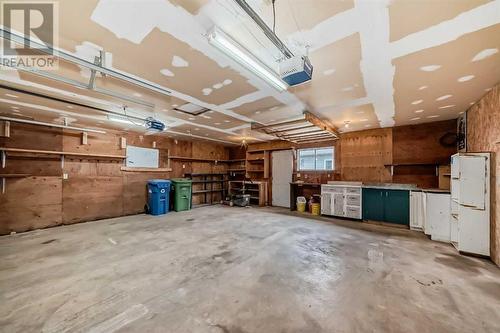 1059 Abbeydale Drive Ne, Calgary, AB - Indoor Photo Showing Garage