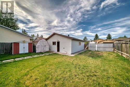 1059 Abbeydale Drive Ne, Calgary, AB - Outdoor