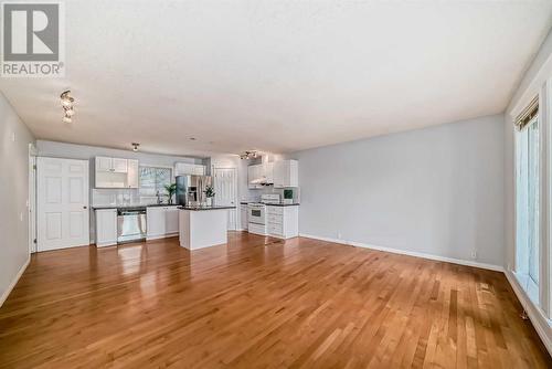 1059 Abbeydale Drive Ne, Calgary, AB - Indoor