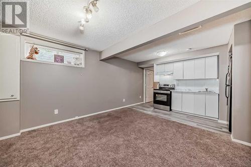 504 Saddlecrest Boulevard Ne, Calgary, AB - Indoor