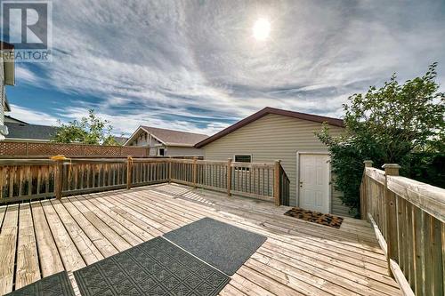 504 Saddlecrest Boulevard Ne, Calgary, AB - Outdoor With Deck Patio Veranda With Exterior