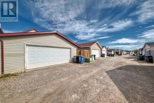 504 Saddlecrest Boulevard Ne, Calgary, AB - Outdoor