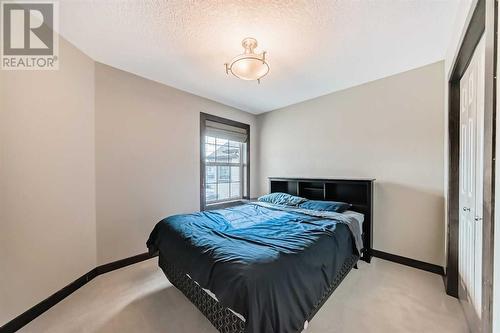 181 Everoak Circle Sw, Calgary, AB - Indoor Photo Showing Bedroom