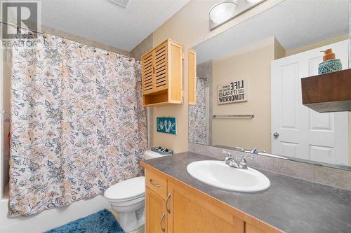 209 Tuscany Ravine Road Nw, Calgary, AB - Indoor Photo Showing Bathroom