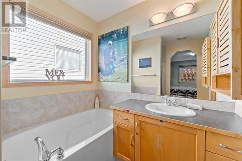 209 Tuscany Ravine Road Nw, Calgary, AB - Indoor Photo Showing Bathroom