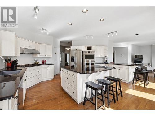 1015 Guest Road, West Kelowna, BC - Indoor Photo Showing Kitchen With Stainless Steel Kitchen With Upgraded Kitchen