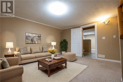 583 Camelot Drive, Sudbury, ON - Indoor Photo Showing Living Room