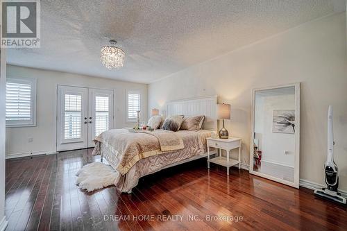 2 Quantum Street, Markham, ON - Indoor Photo Showing Bedroom