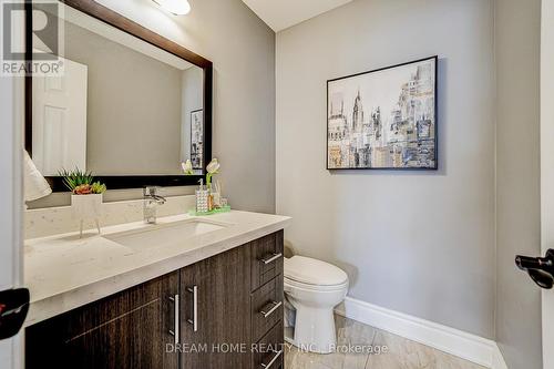 2 Quantum Street, Markham, ON - Indoor Photo Showing Bathroom