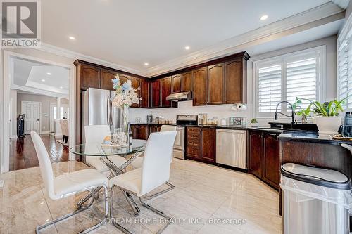 2 Quantum Street, Markham, ON - Indoor Photo Showing Kitchen