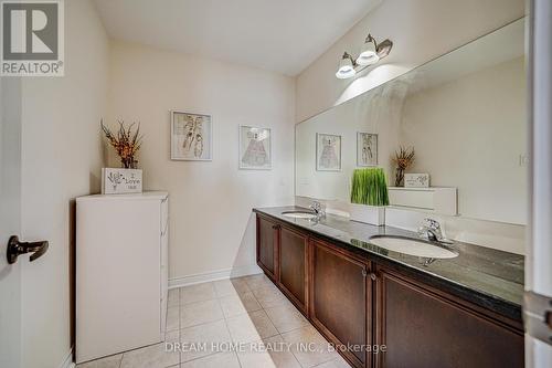 2 Quantum Street, Markham, ON - Indoor Photo Showing Bathroom