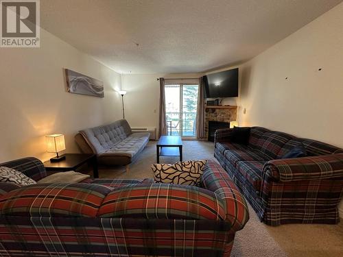 4767 Forsters Landing Road Unit# 210, Radium Hot Springs, BC - Indoor Photo Showing Living Room With Fireplace