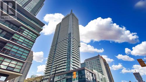 2707 - 4065 Confederation Parkway, Mississauga (City Centre), ON - Outdoor With Facade