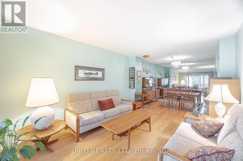 84 Royal Salisbury Way, Brampton, ON - Indoor Photo Showing Living Room