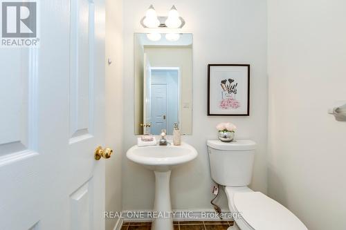 22 Sloan Drive, Milton (Dempsey), ON - Indoor Photo Showing Bathroom