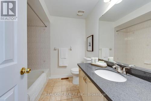 22 Sloan Drive, Milton (Dempsey), ON - Indoor Photo Showing Bathroom