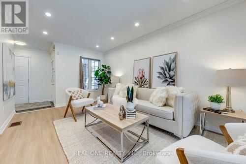 22 Sloan Drive, Milton (Dempsey), ON - Indoor Photo Showing Living Room