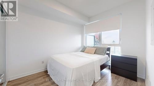 2707 - 4065 Confederation Parkway, Mississauga (City Centre), ON - Indoor Photo Showing Bedroom