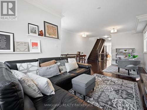 29B East Drive, Toronto, ON - Indoor Photo Showing Living Room