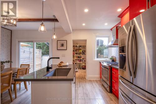 2654 Lake Shore Boulevard W, Toronto (Mimico), ON - Indoor Photo Showing Kitchen