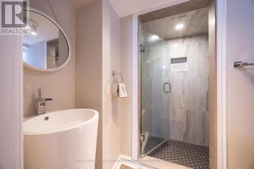 2654 Lake Shore Boulevard W, Toronto (Mimico), ON - Indoor Photo Showing Bathroom