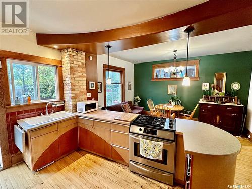 2343 Quebec Street, Regina, SK - Indoor Photo Showing Kitchen