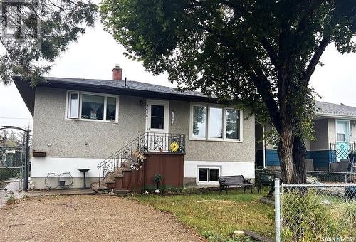 2058 Francis Street, Regina, SK - Outdoor