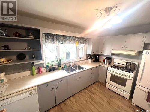 2058 Francis Street, Regina, SK - Indoor Photo Showing Kitchen With Double Sink