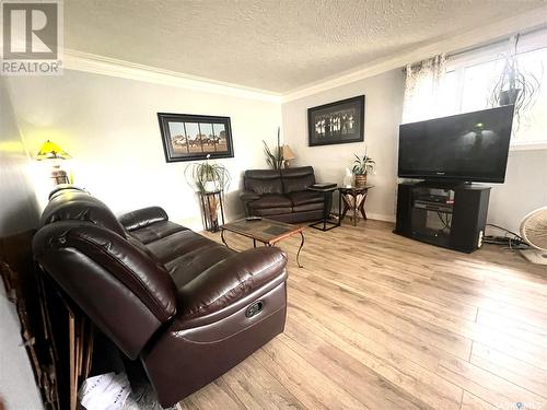 2058 Francis Street, Regina, SK - Indoor Photo Showing Living Room