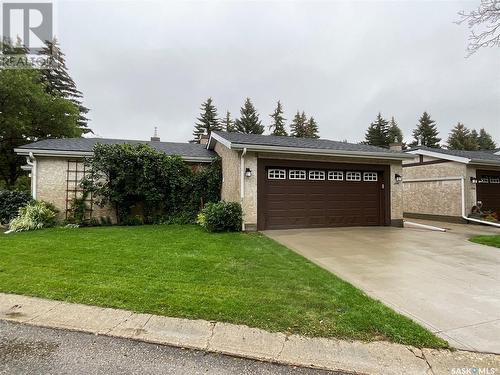 1204 Gryphons Walk, Regina, SK - Outdoor