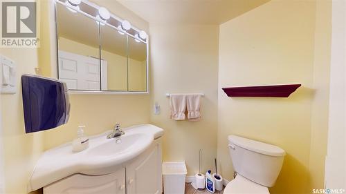 1204 Gryphons Walk, Regina, SK - Indoor Photo Showing Bathroom