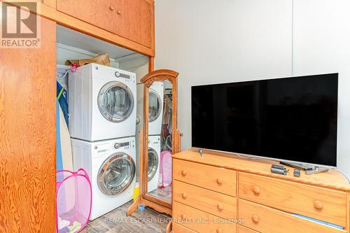 74 Kenilworth Avenue S, Hamilton, ON - Indoor Photo Showing Laundry Room